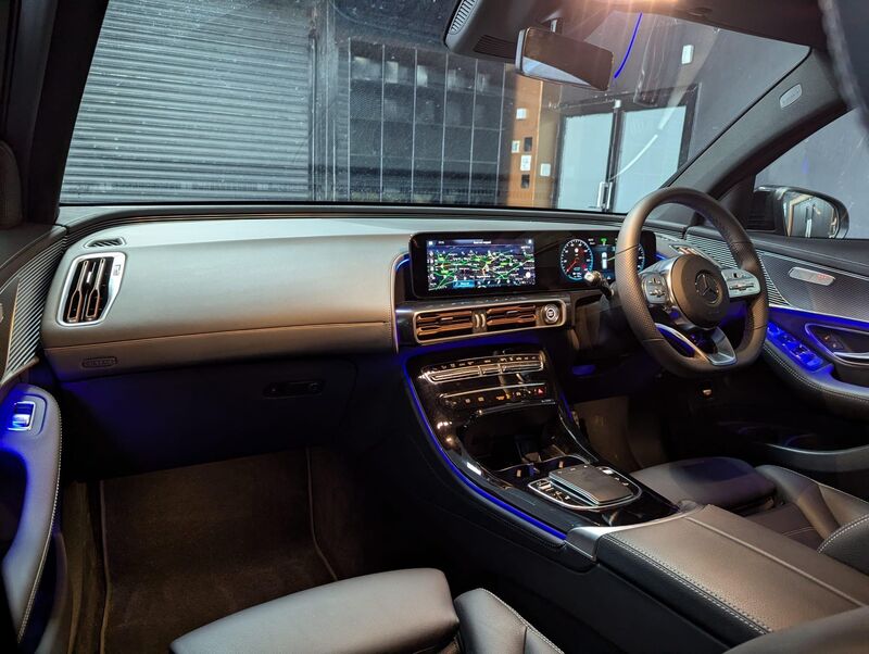 MERCEDES-BENZ EQC