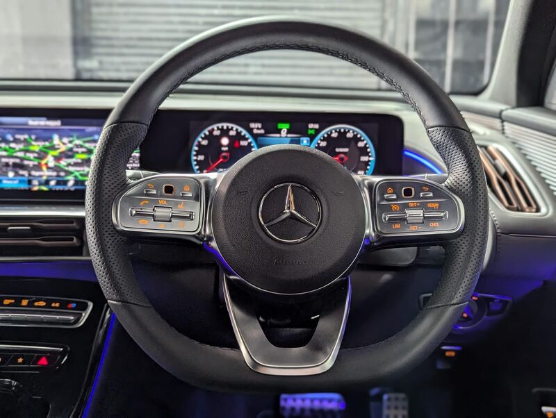 MERCEDES-BENZ EQC