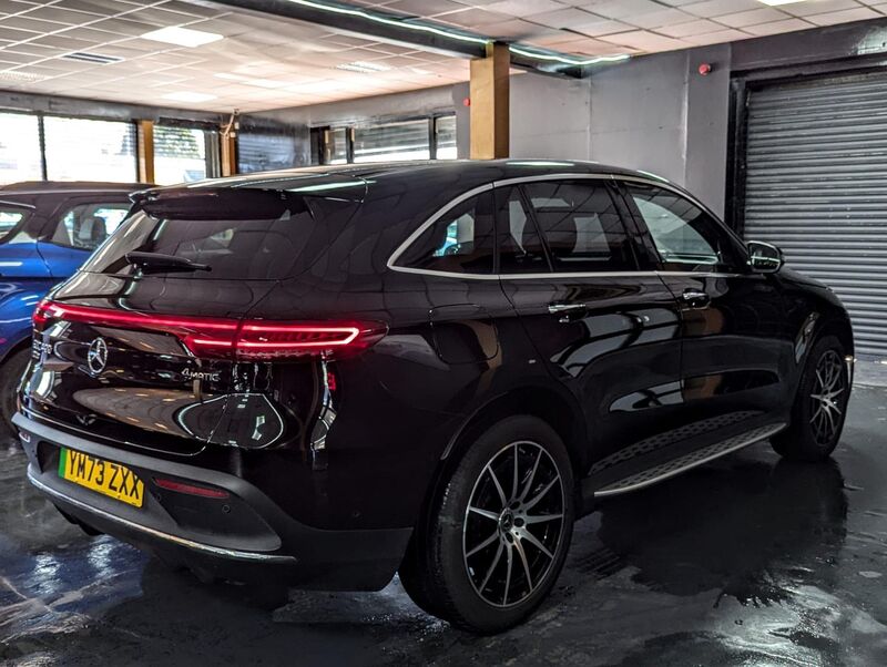 MERCEDES-BENZ EQC