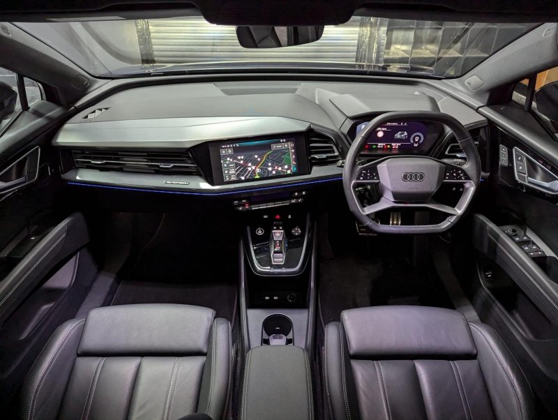 AUDI E-TRON