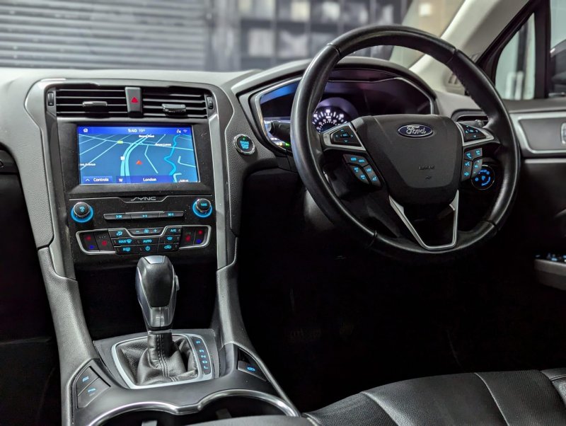 FORD MONDEO