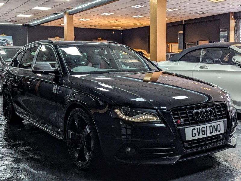 AUDI S4