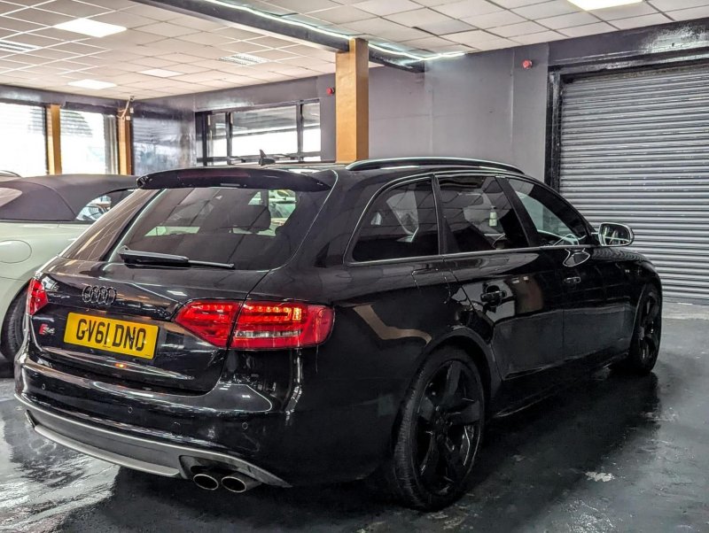 AUDI S4