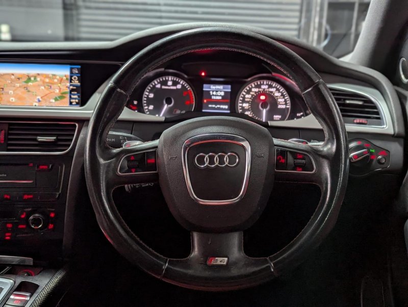 AUDI S4