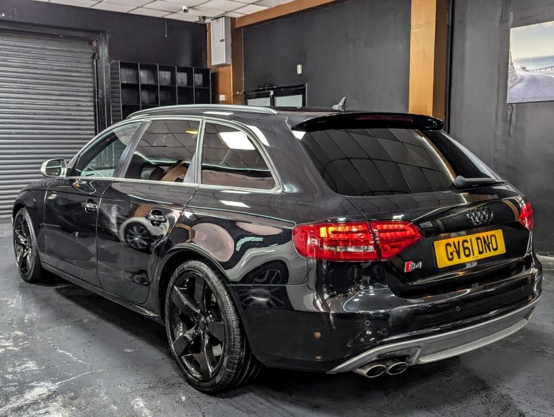 AUDI S4