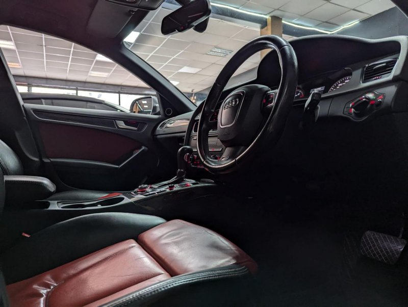 AUDI S4