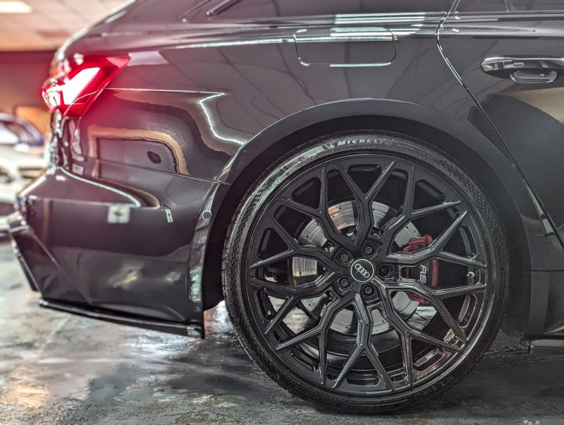 AUDI RS6