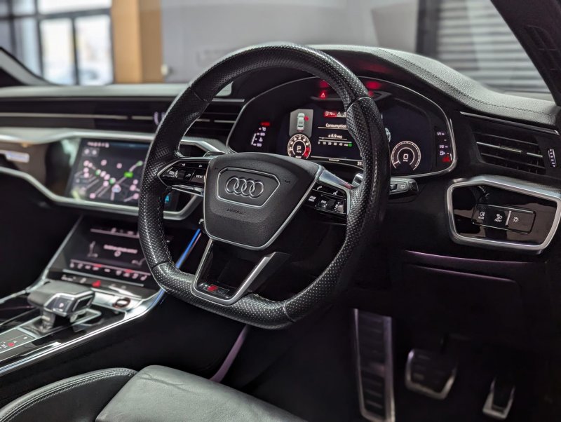 AUDI RS6