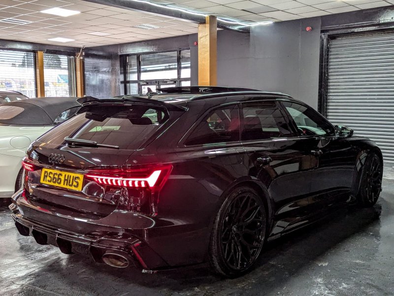 AUDI RS6