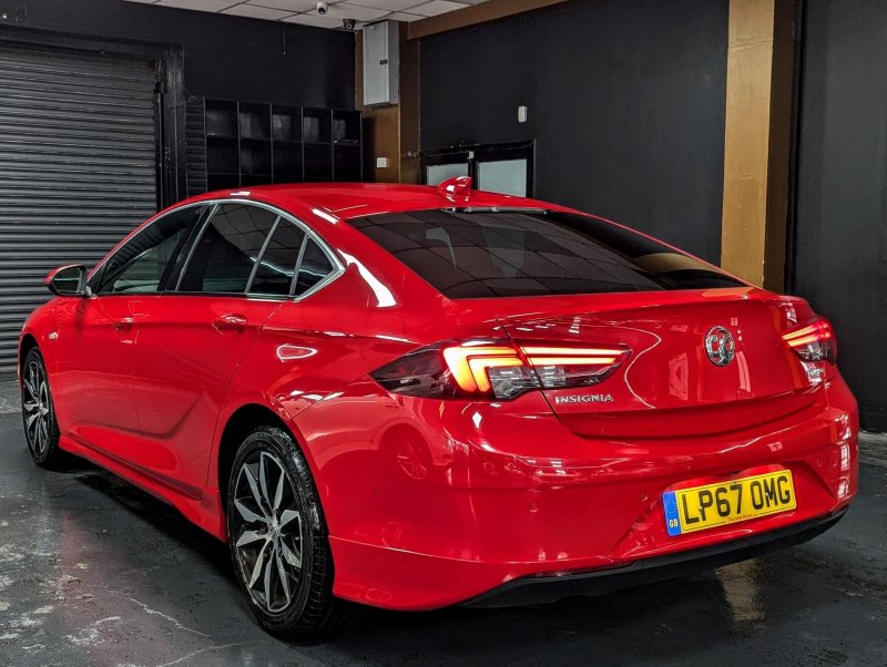 VAUXHALL INSIGNIA