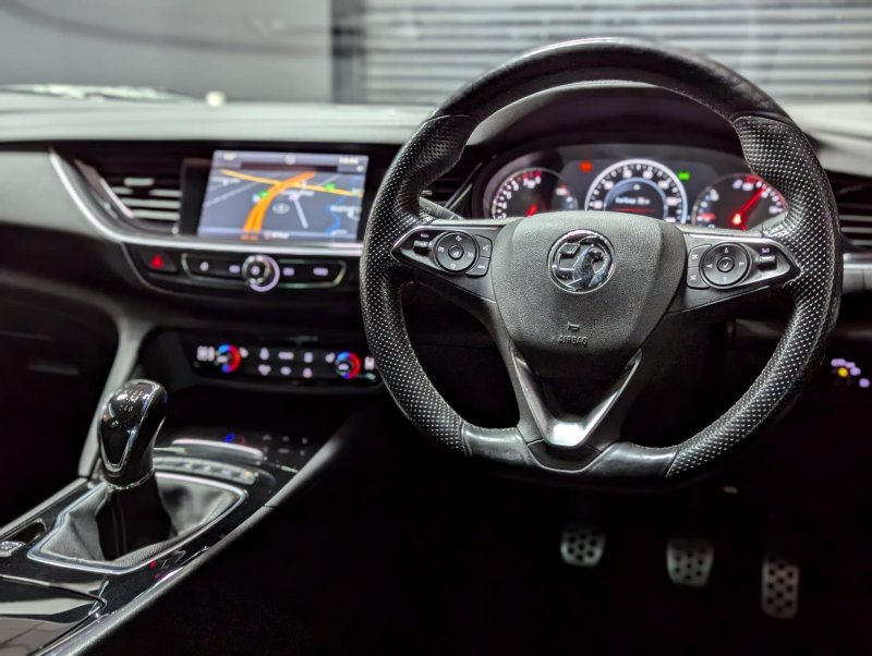 VAUXHALL INSIGNIA