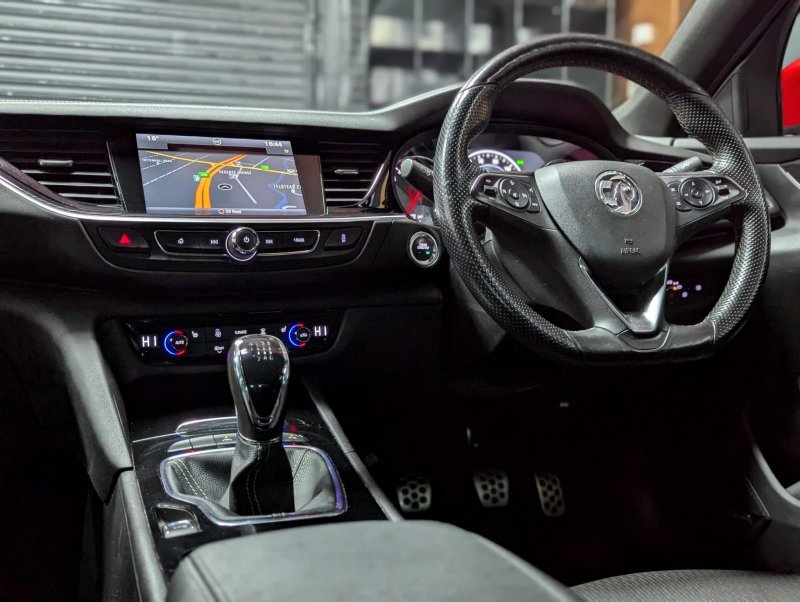VAUXHALL INSIGNIA