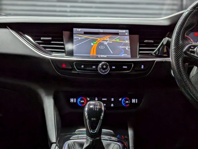 VAUXHALL INSIGNIA