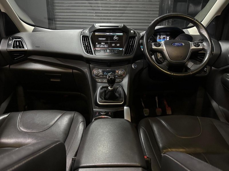FORD KUGA