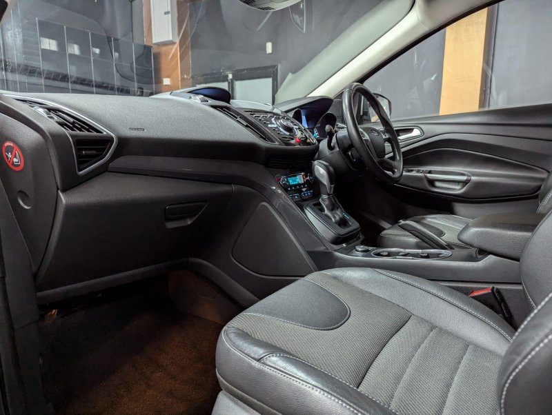 FORD KUGA