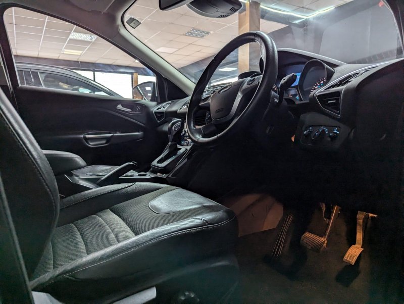 FORD KUGA