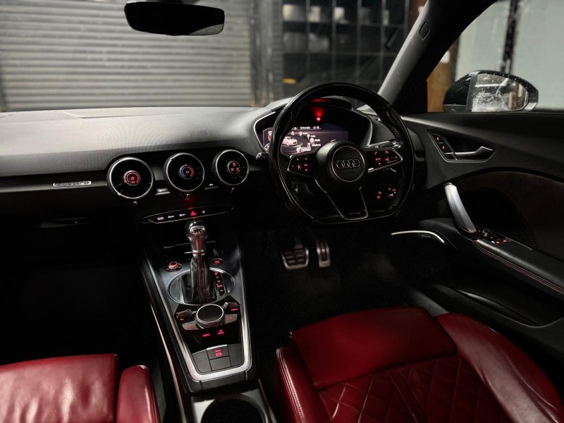 AUDI TTS