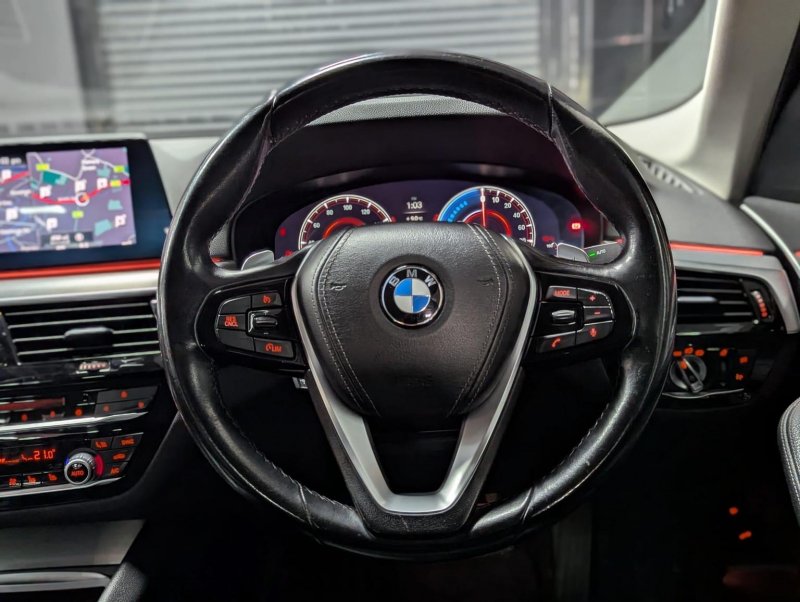 BMW 5 SERIES