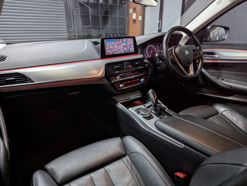 BMW 5 SERIES
