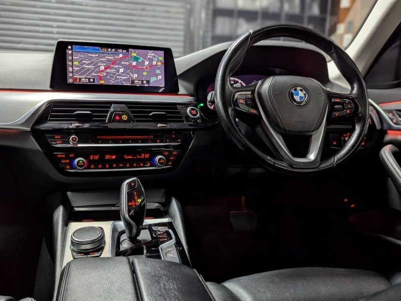 BMW 5 SERIES