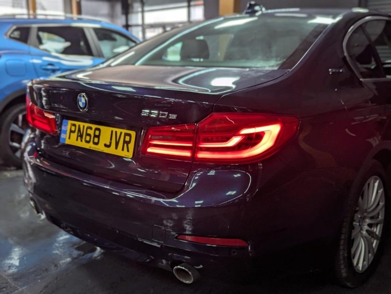 BMW 5 SERIES