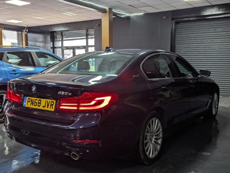 BMW 5 SERIES