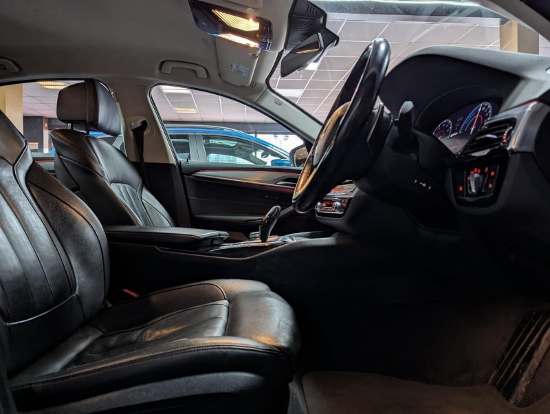 BMW 5 SERIES