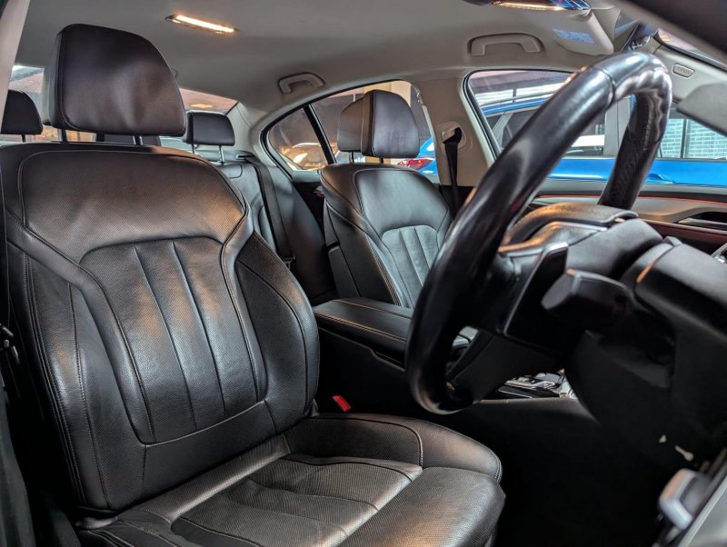 BMW 5 SERIES