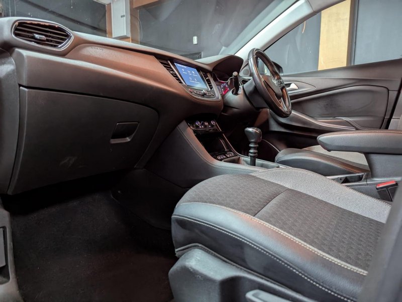 VAUXHALL GRANDLAND X