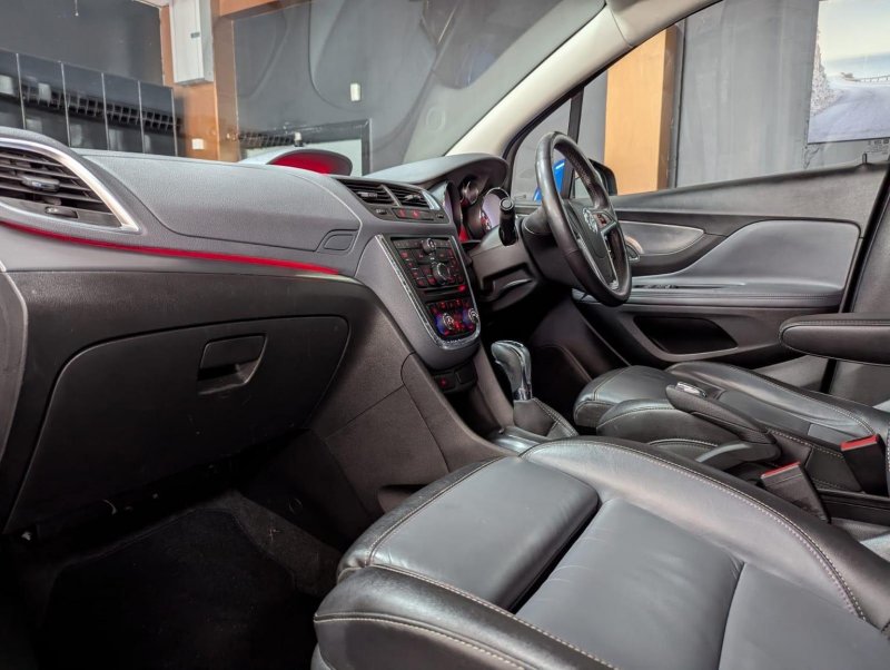VAUXHALL MOKKA