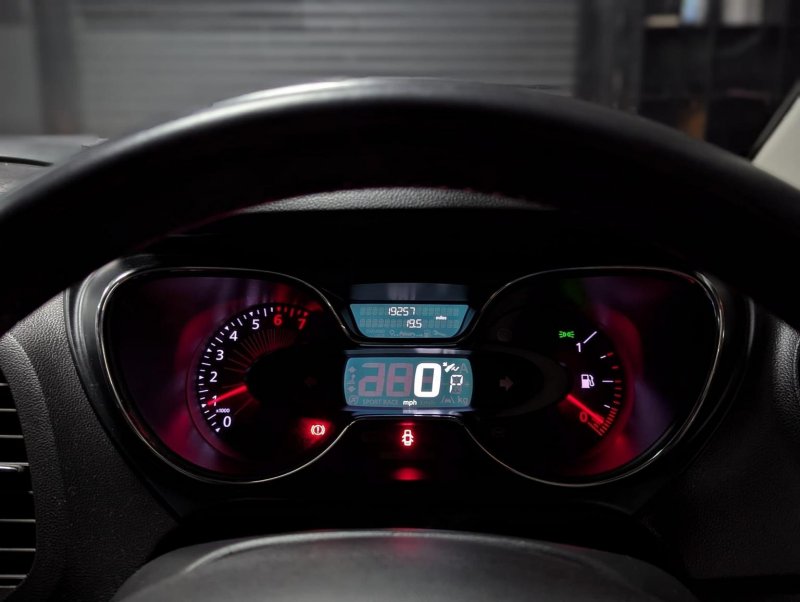 RENAULT CAPTUR