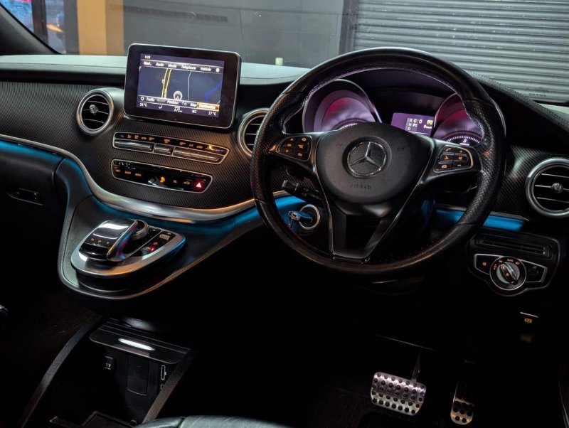MERCEDES-BENZ V CLASS