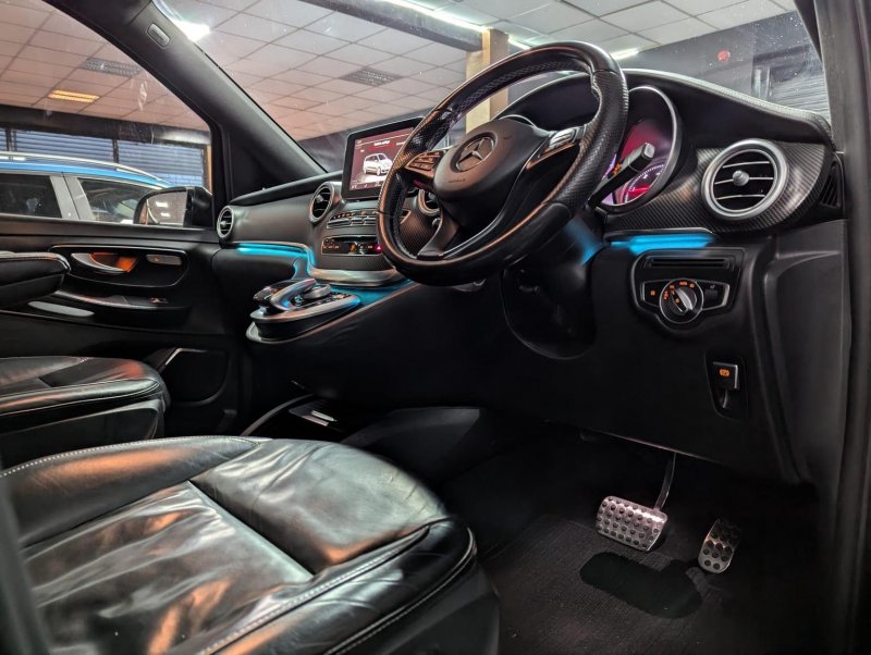 MERCEDES-BENZ V CLASS