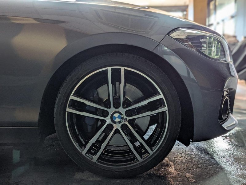 BMW 1 SERIES