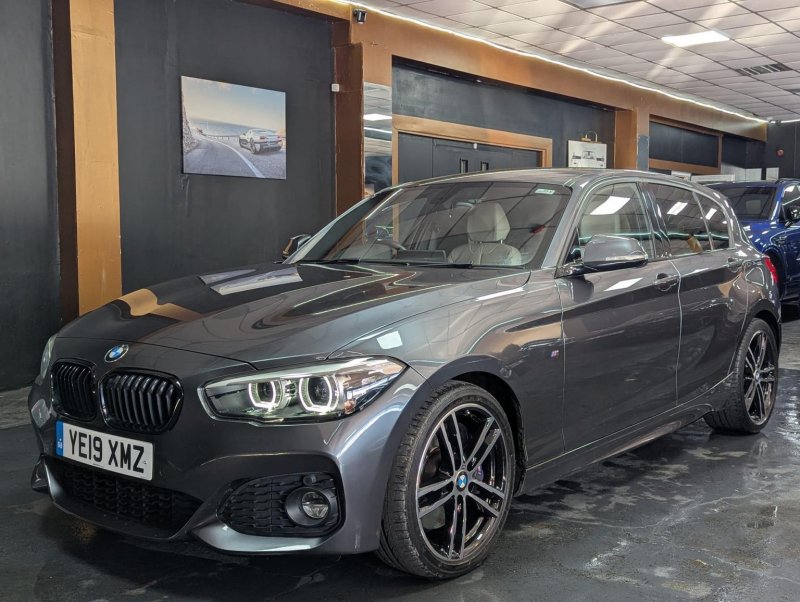 BMW 1 SERIES