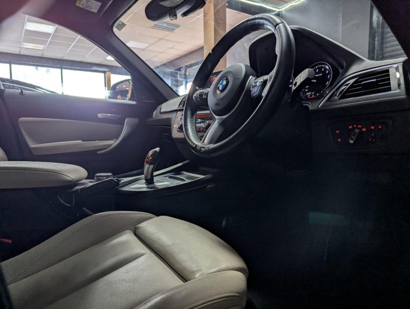 BMW 1 SERIES