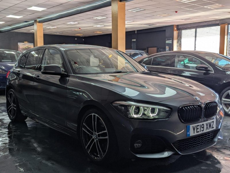 BMW 1 SERIES