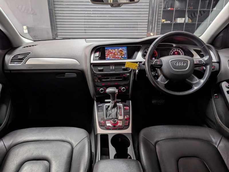 AUDI A4 AVANT